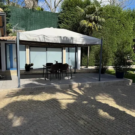 Quinta Palmeiras Villa *