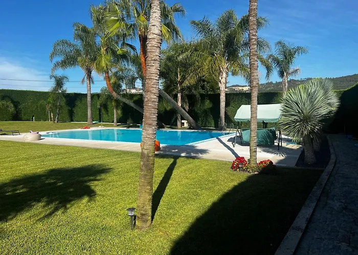 Quinta Palmeiras Villa *